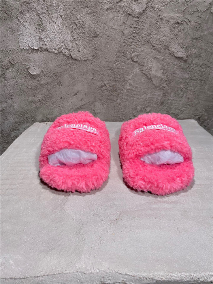 BLCG SLIPPERS