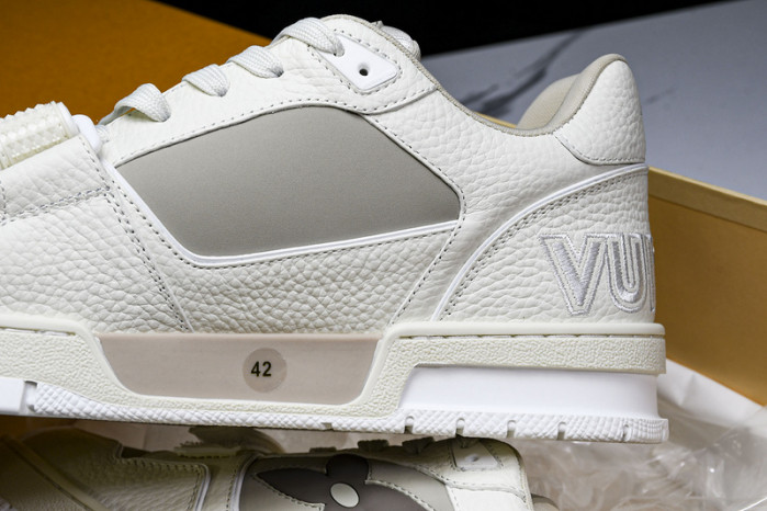 LV SNEAKER LOW FOR-LV100