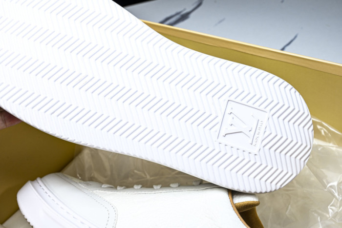 LV SNEAKER FOR-LV383