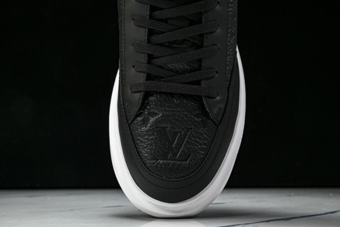 LV SNEAKER FOR-LV384