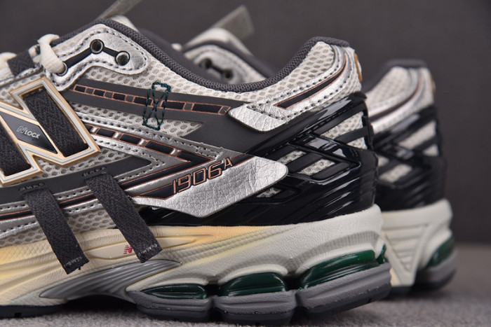 New Balance  1906A Tech Explosion  M1906AD