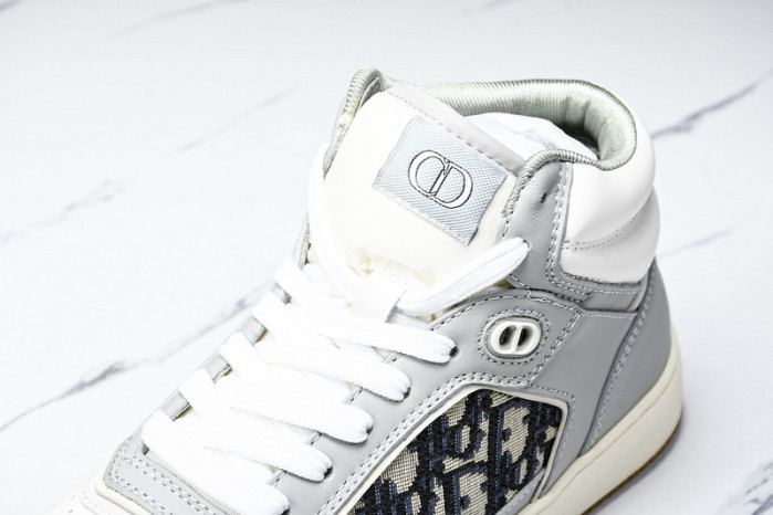 D10R B27 High Top Sneaker 10804