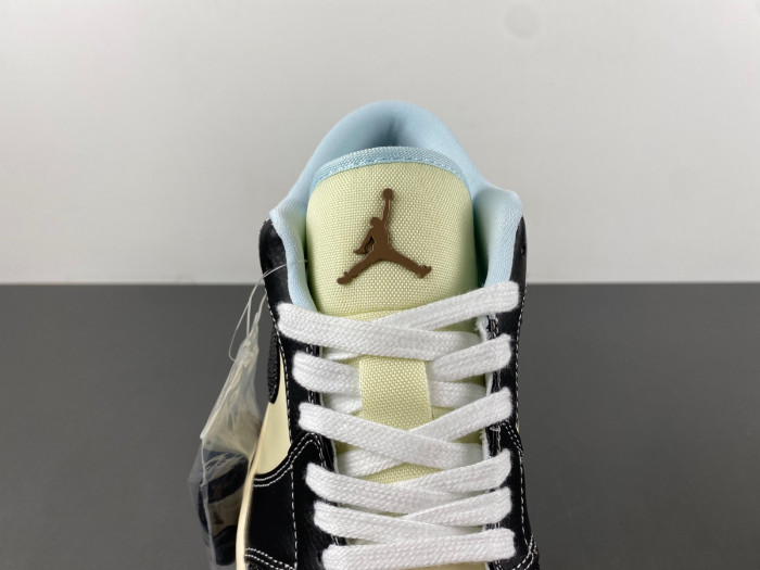 Air Jordan 1 Low HQ3437-101