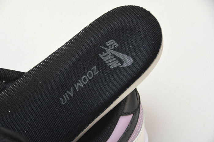 Nike Dunk Low “INITIAL D/Toyota AE86”       DJ6188-002