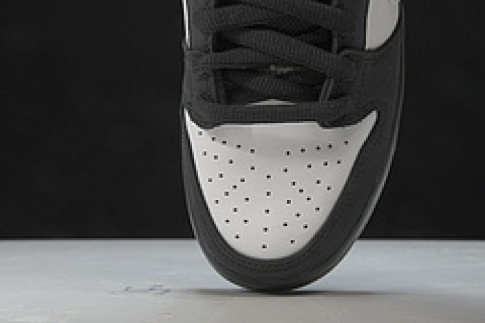 Nike SB Dunk Low Staple Panda Pigeon BV1310-013