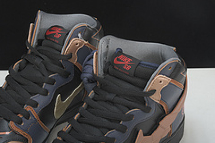 Nike Dunk SB High RX-0 Unicorn Gundam 02 Banshee DH7717-400