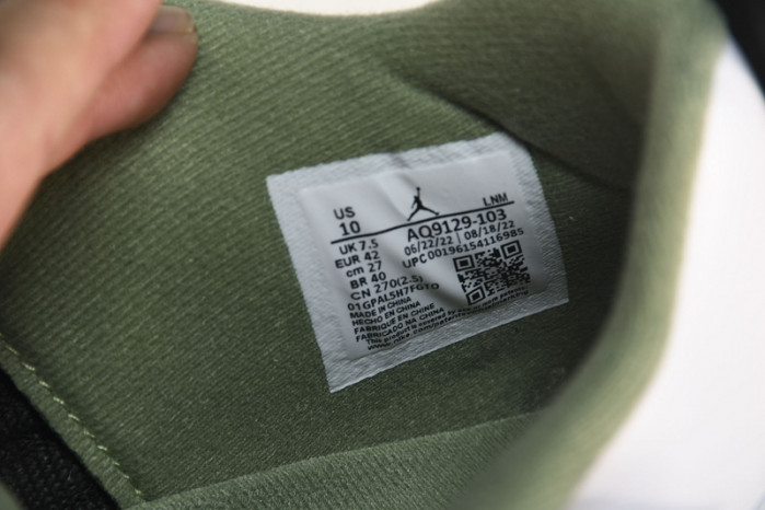 Air Jordan 4 WMNS “Seafoam” AQ9129-103