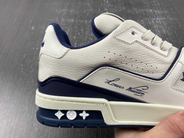 LV SNEAKER LOW   120402