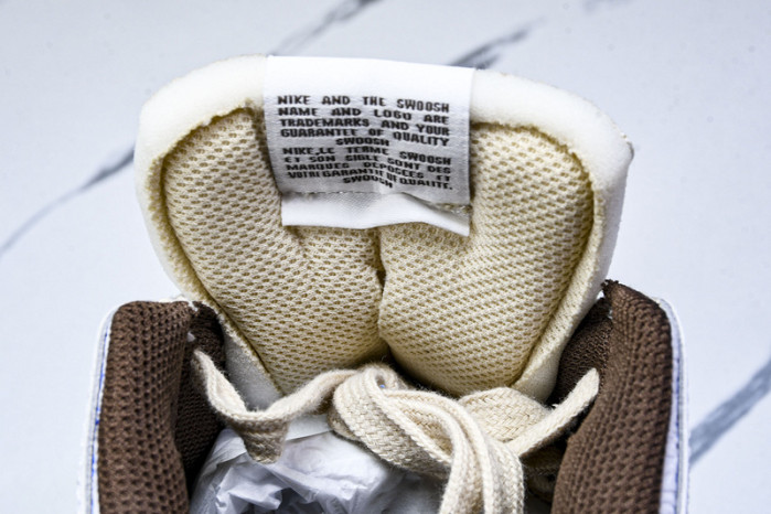 Travis Scott x Nike Zoom Field Jaxx "Light Chocolate" HQ3073-100