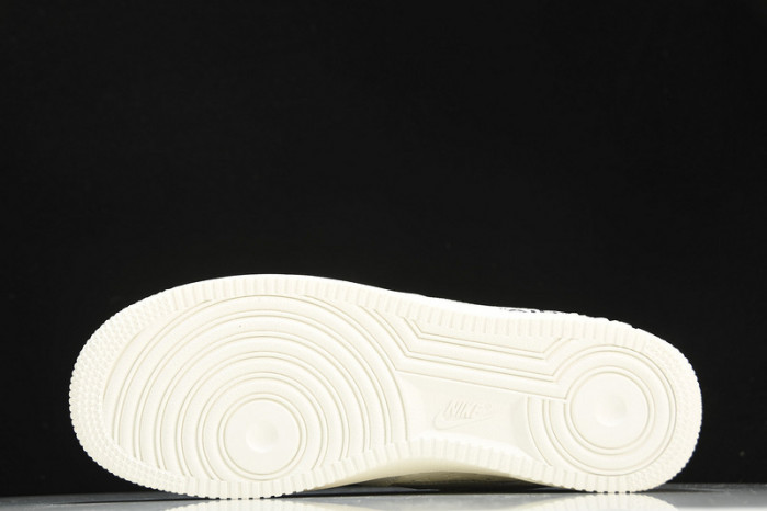 Nike Air Force 1 LV 022306