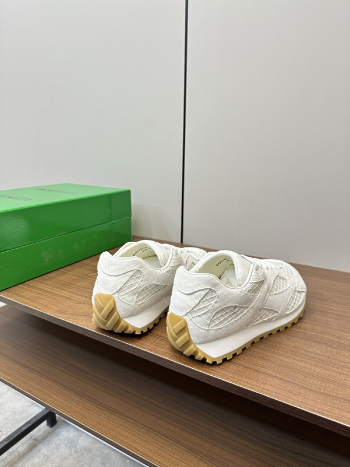 b0tt*ga Ven*ta orbit sneaker