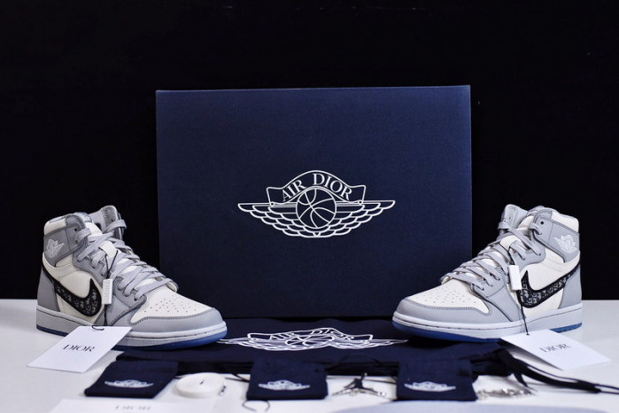 D10R X AIR JORDAN 1 HIGH OG (D10R SHOE BOX ) CN8607-002