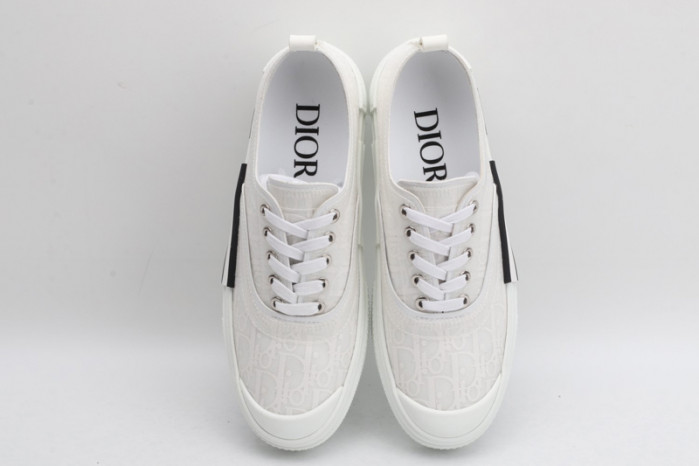 D10R B23 Sneakers Low Top