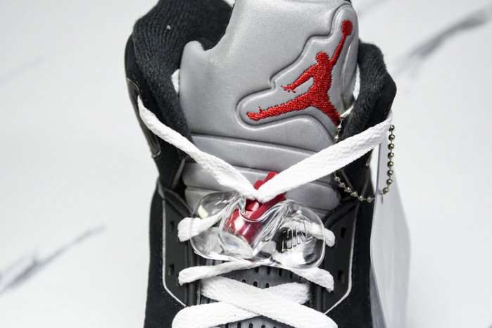 Air Jordan 5 “Black Metallic Reimagined”  HF3975-001