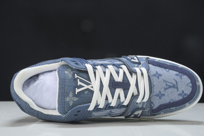 LV SNEAKER LOW YEE-010