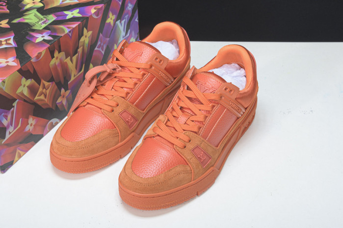 LV SNEAKER LOW YEE-012