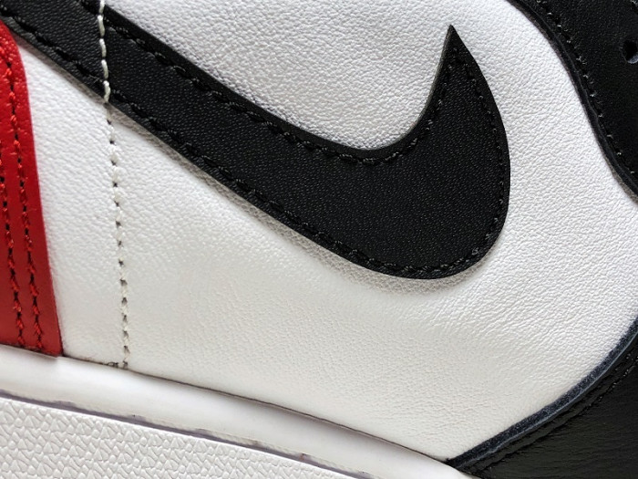 Air Jordan I 1 Retro High OG Chicago Bulls 555088-101