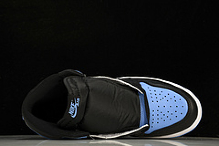 Air Jordan 1 High OG“University Blue” DZ5485-400