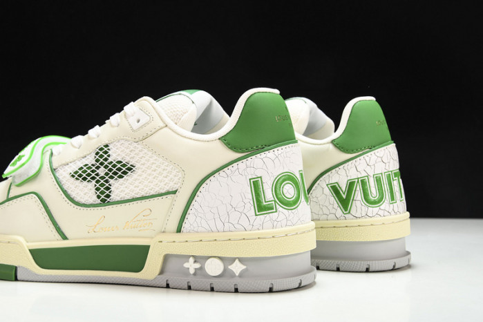 LV SNEAKER LOW YEE-013