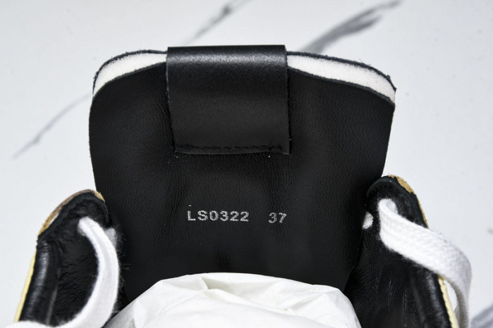 L*0ewe Ballet Runner  LW-FOR11