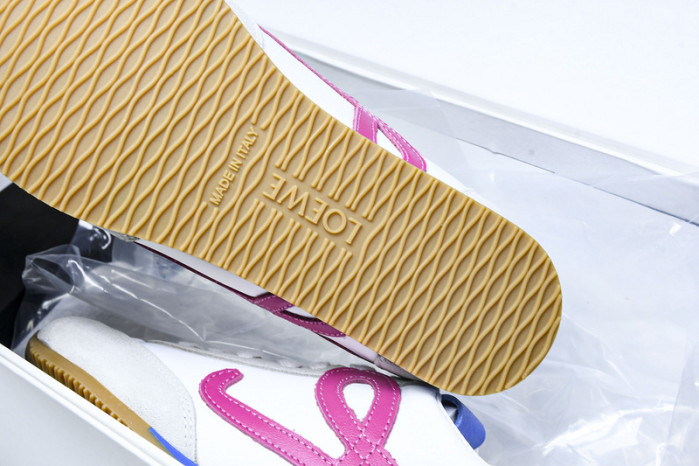 L*0ewe Ballet Runner  LW-FOR14