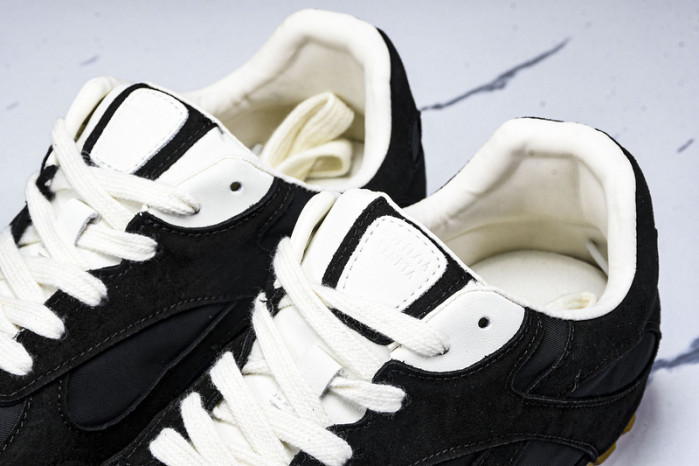 b0tt*ga Ven*ta  sneaker