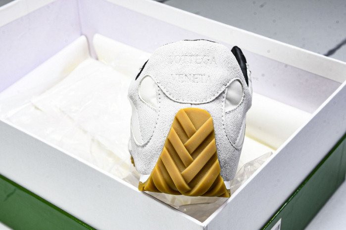 b0tt*ga Ven*ta  sneaker