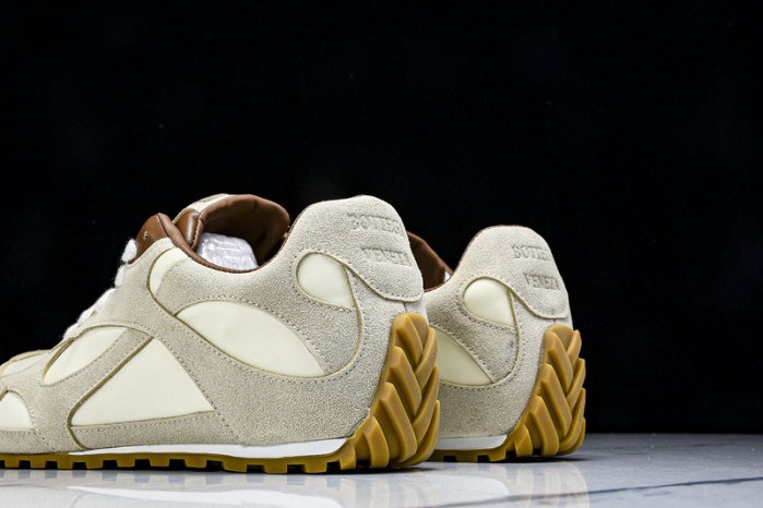 b0tt*ga Ven*ta  sneaker