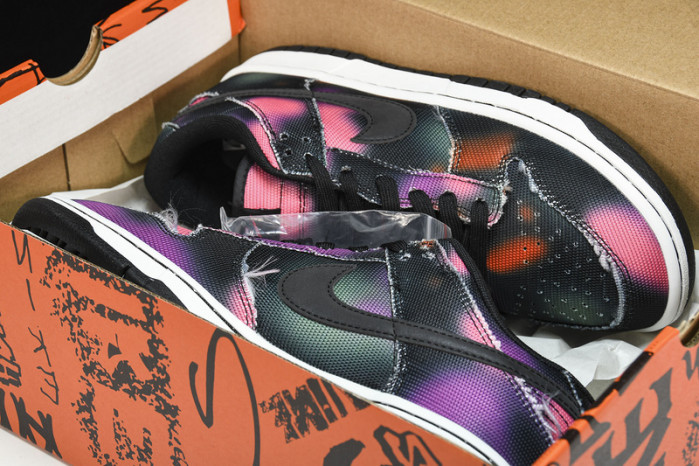 Nike DUNK LOW RETRO PRM "Graffiti"  DM0108-002