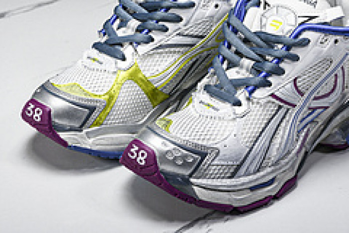 BLCG RUNNER  772774-W3RNY-0328