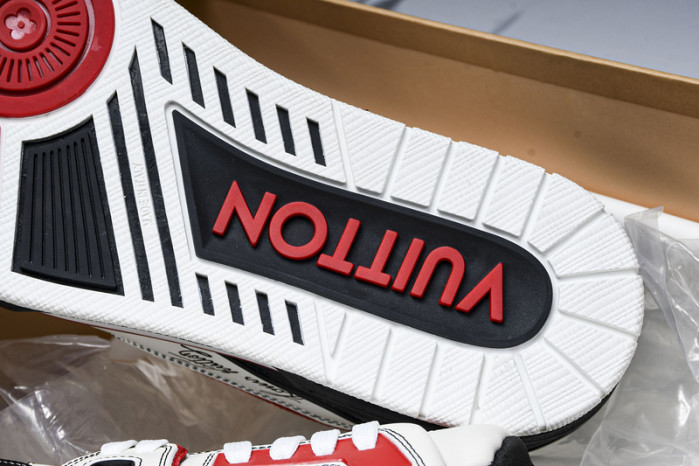 LV SNEAKER LOW FOR-LV104