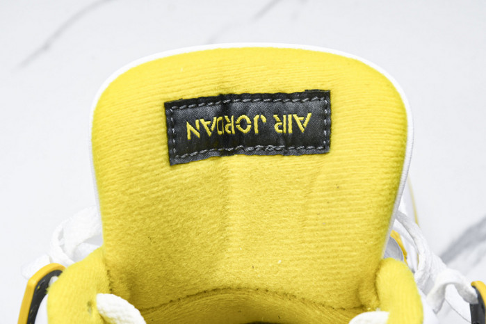 Air Jordan 4 WMNS “VividSulfur” AQ9129-101