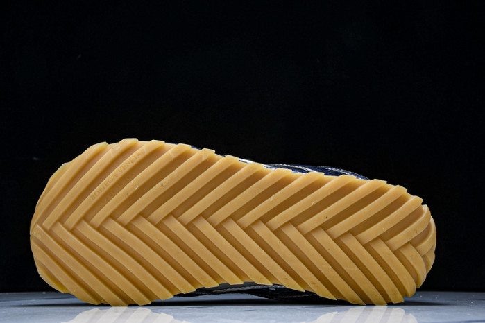 b0tt*ga Ven*ta  sneaker