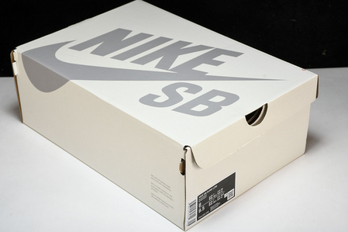 Crenshaw Skate Club x Nike SB Dunk Low  FN4193-100