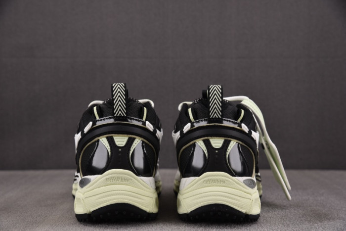 OF C/O  SNEAKER  FOR-081902