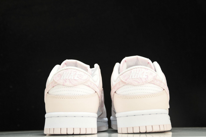 Nike Dunk Low “Pink Paisley”  FD1449-100