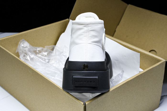 b0tt*ga Ven*ta  jumbo sneaker