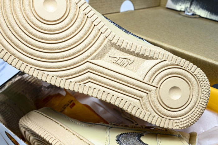 NIKE OF x AIR FORCE 1 LOW University Gold FD6900 200