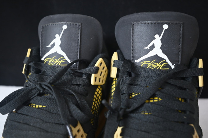 Air Jordan 4 Retro Thunder (2023 NEW  ) DH6927-017