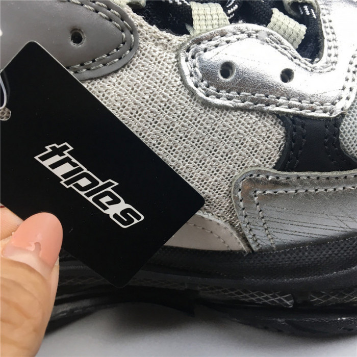 BLCG TRIPLE TRAINER ‘GRAY SILVER‘ 541624 W09E1 7320