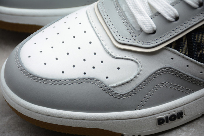 D10R B27 High Top Sneaker