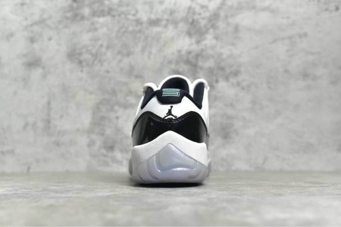 AIR Jordan 11 Retro Low 