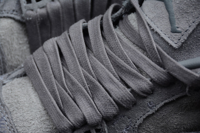 KAWS x Air Jordan 4“ Cool Grey”930155-003