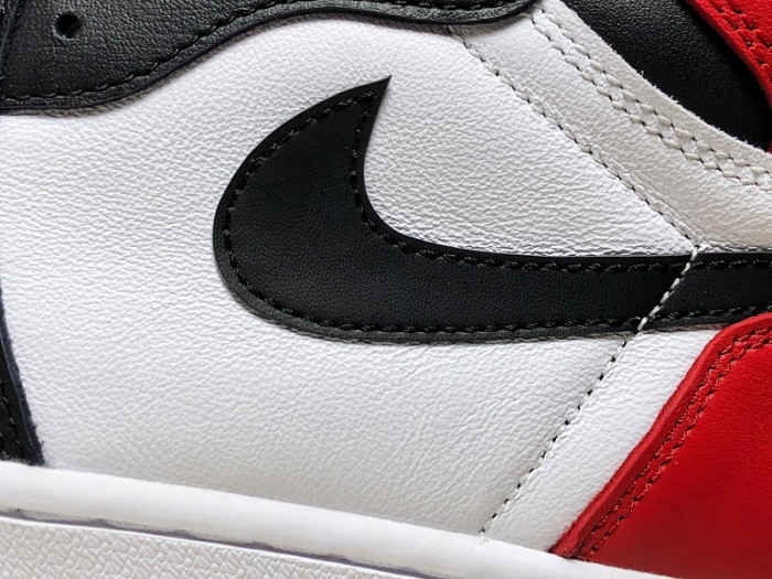 Air Jordan I 1 Retro High OG Chicago Bulls 555088-101