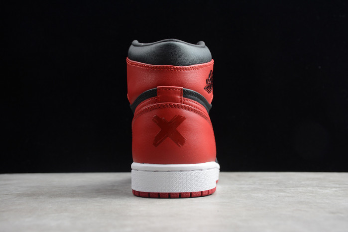 Air Jordan 1 Retro Banned (2011) 432001-001